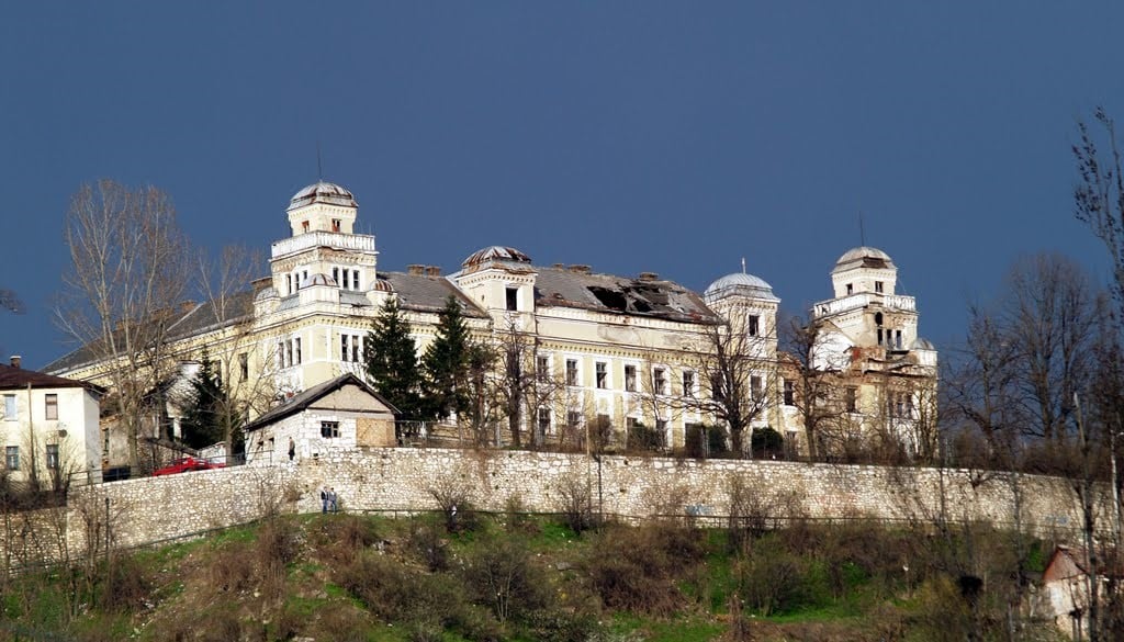 Jajce Barracks: Administrative Blockage turns a Jewel into a dangerous Ruin