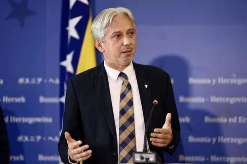 Kovacevic to Filipovic: BiH is supported with an anti-fascist Flag with Lilies